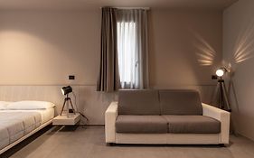 Amare Suite & Apartments